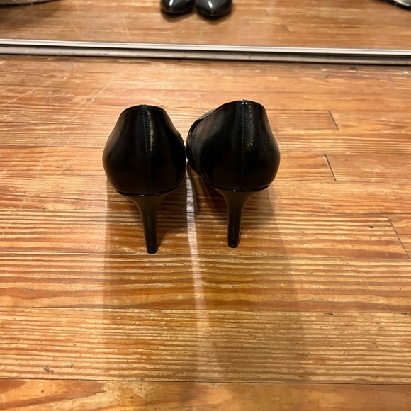 Heels - Picture 4 of 5